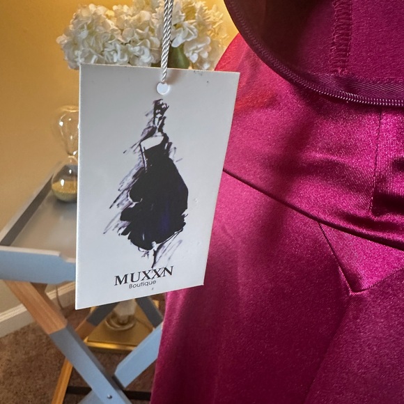 Burgundy elegant mermaid evening dress. - Picture 5 of 6